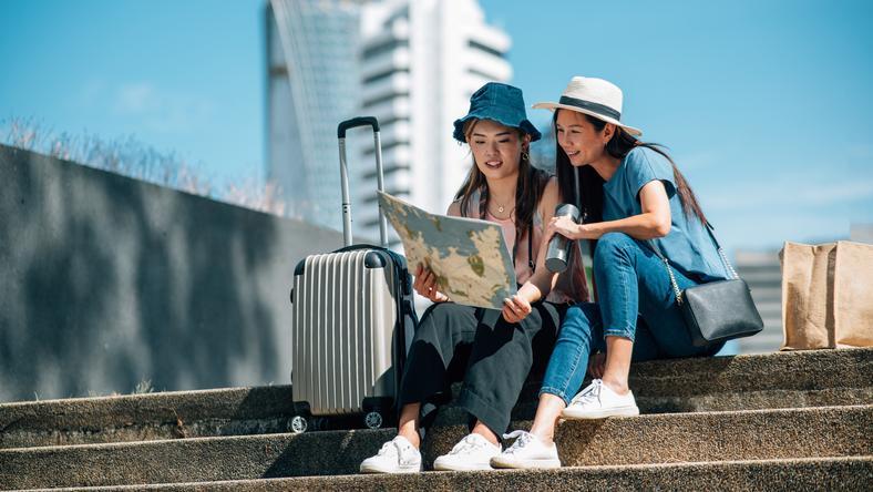 曾经被嫌弃的跟团游,咋成了新顶流?